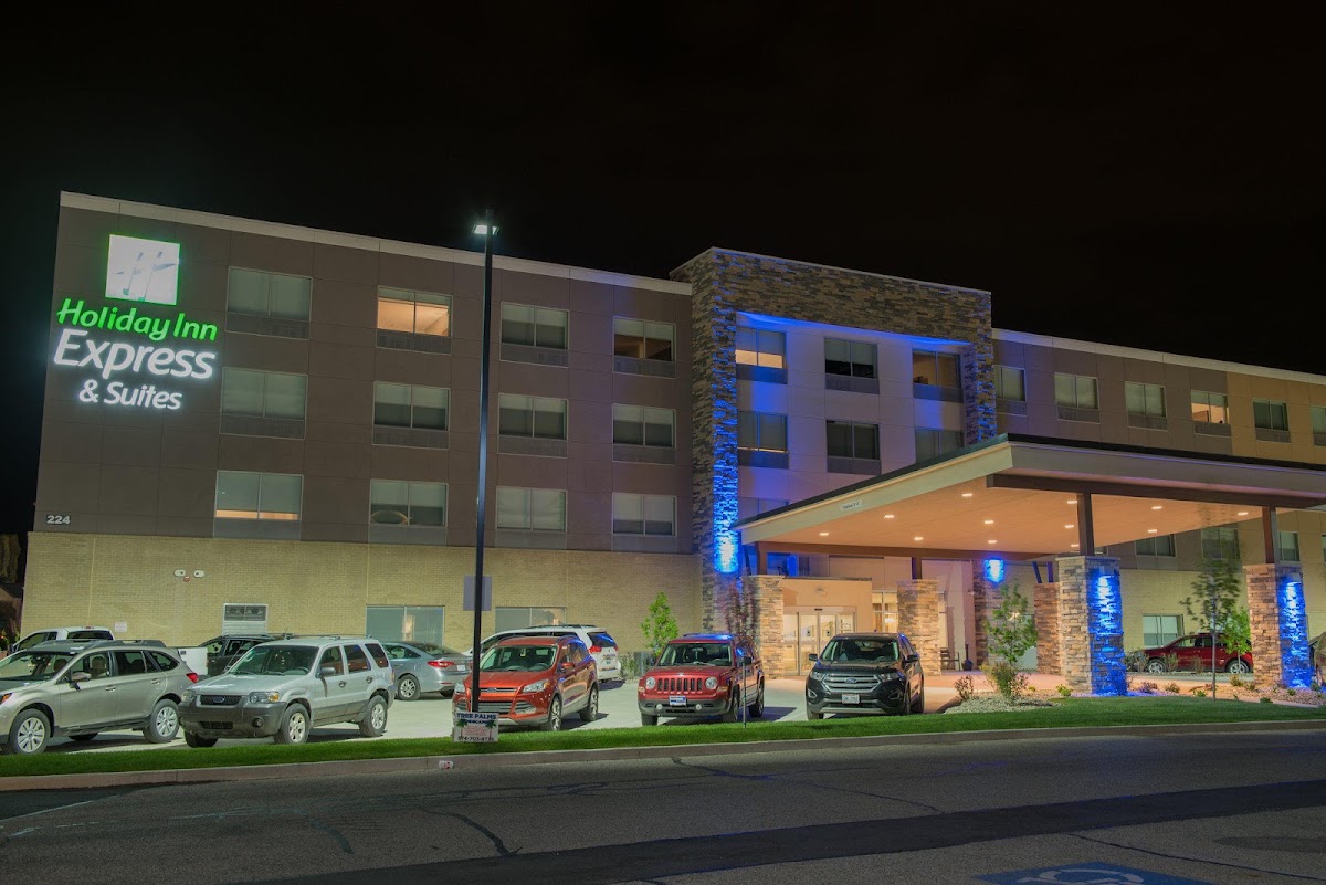 Holiday Inn Express & Suites Orland Park - Mokena by IHG