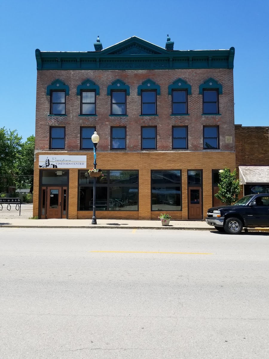 Lewistown and Fulton County Visitor Center