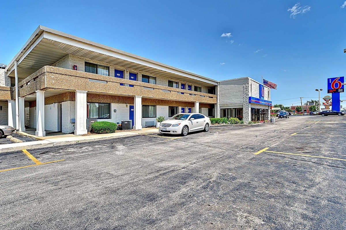 Motel 6 Villa Park, IL - Chicago West