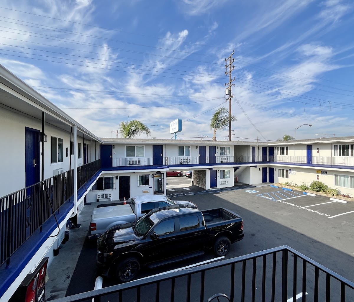 Del Aire Inn Hotel
