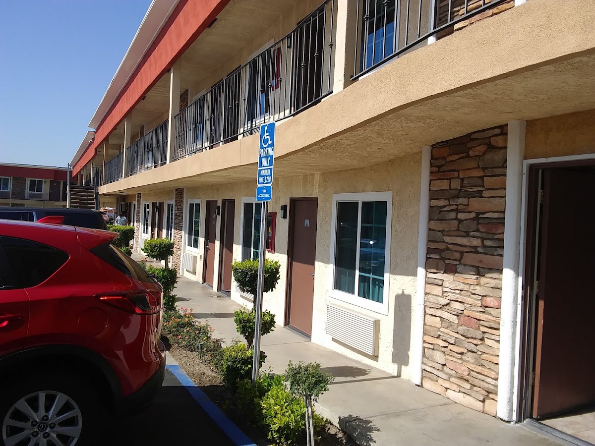 Ontario Inn & Suites