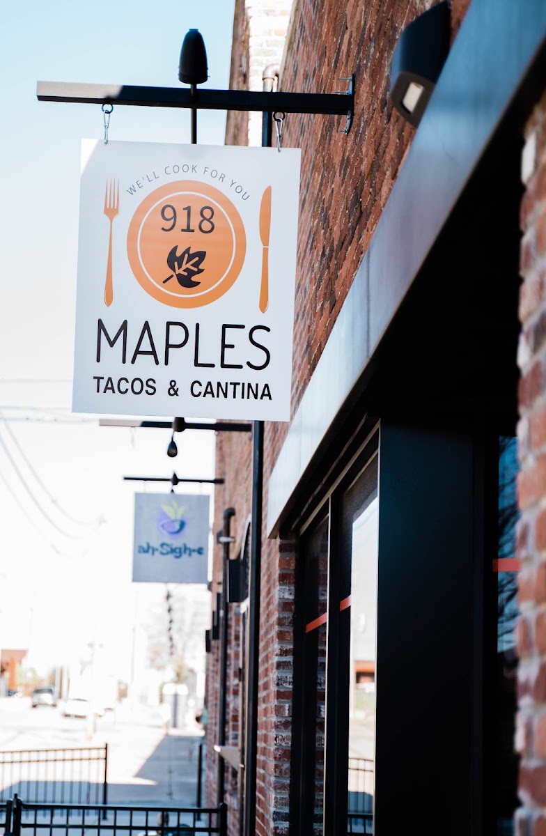 918 Maples Tacos & Cantina