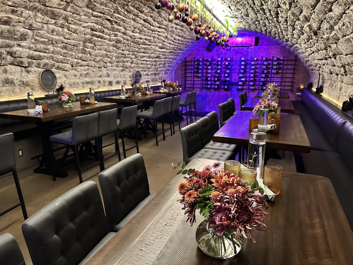 La Roux Bistro