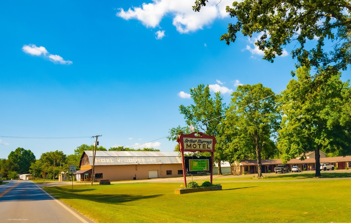 Arthur Murray's Motel
