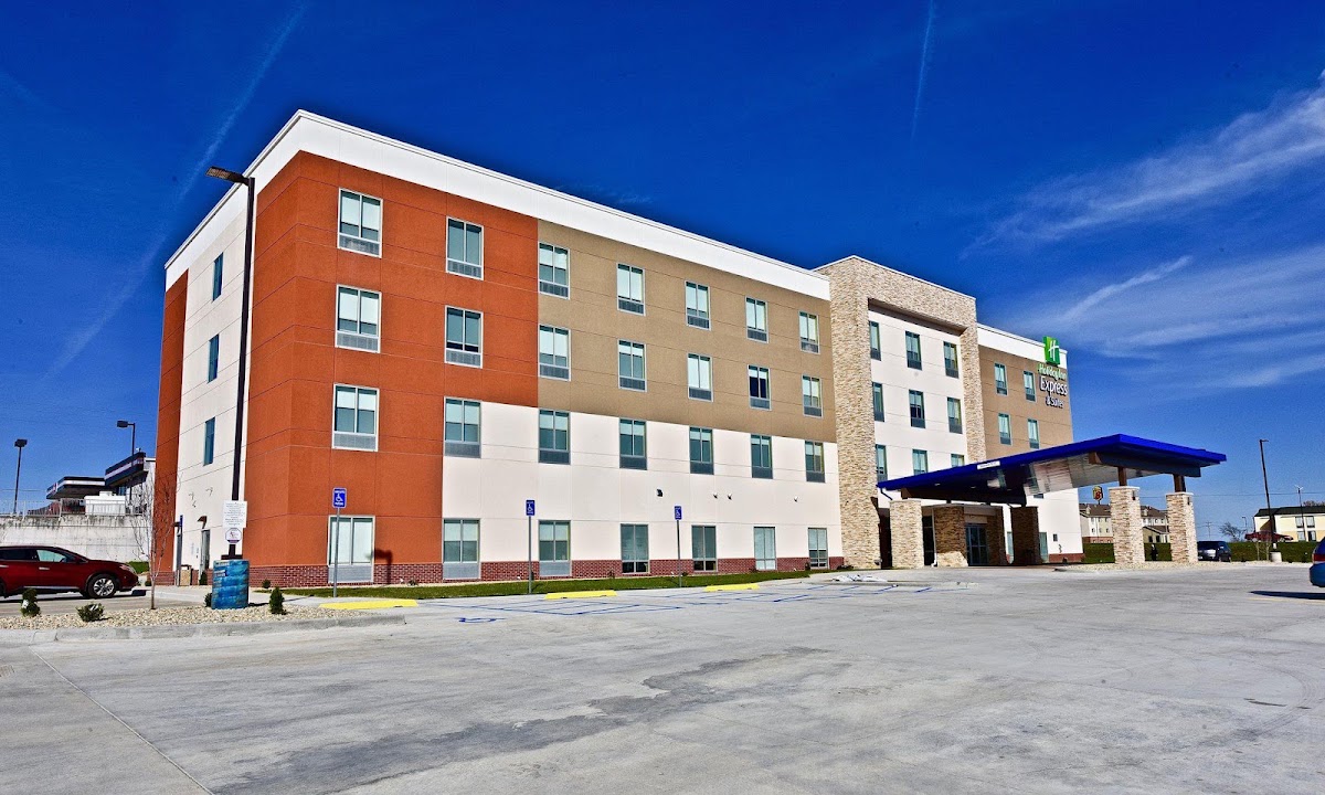 Holiday Inn Express & Suites Perryville I-55 by IHG