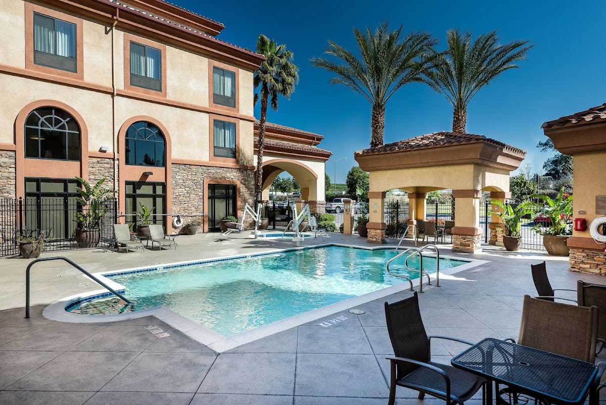 Holiday Inn Express & Suites Ontario Airport by IHG