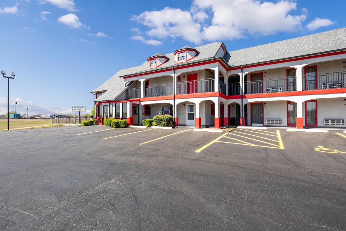 Travelodge Inn & Suites by Wyndham Norman