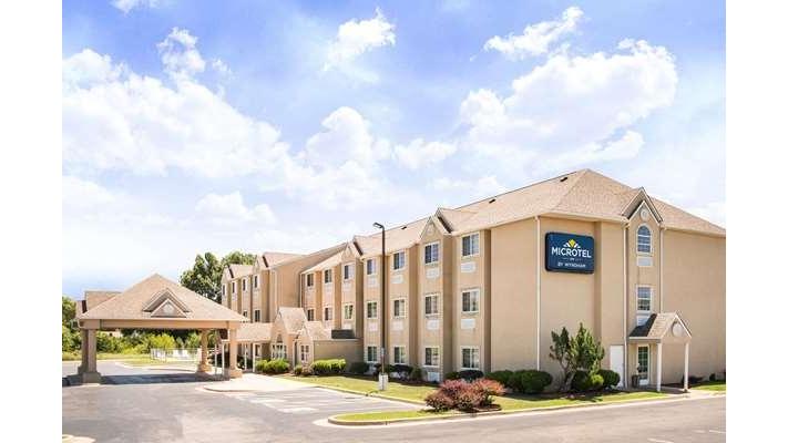 Microtel Inn & Suites by Wyndham Claremore