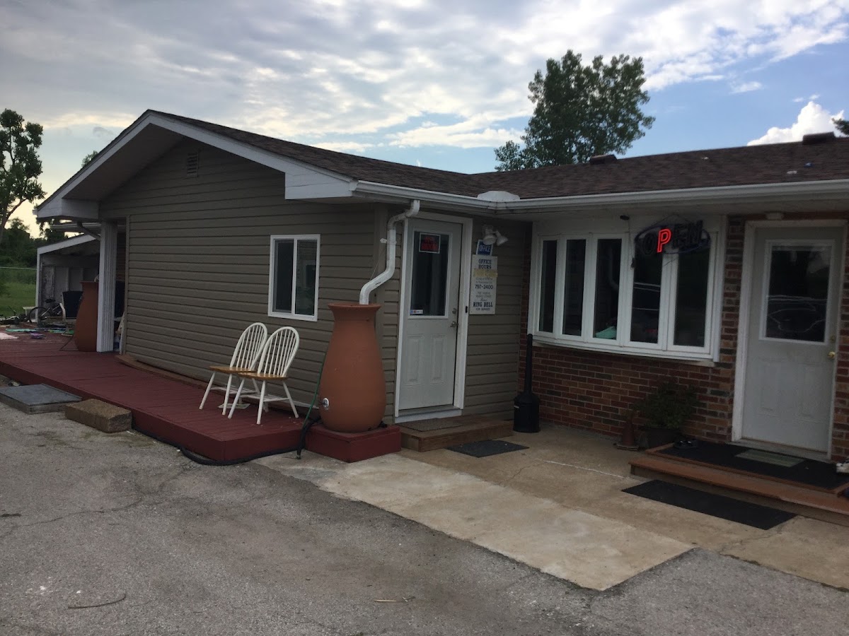 Midwest Motel