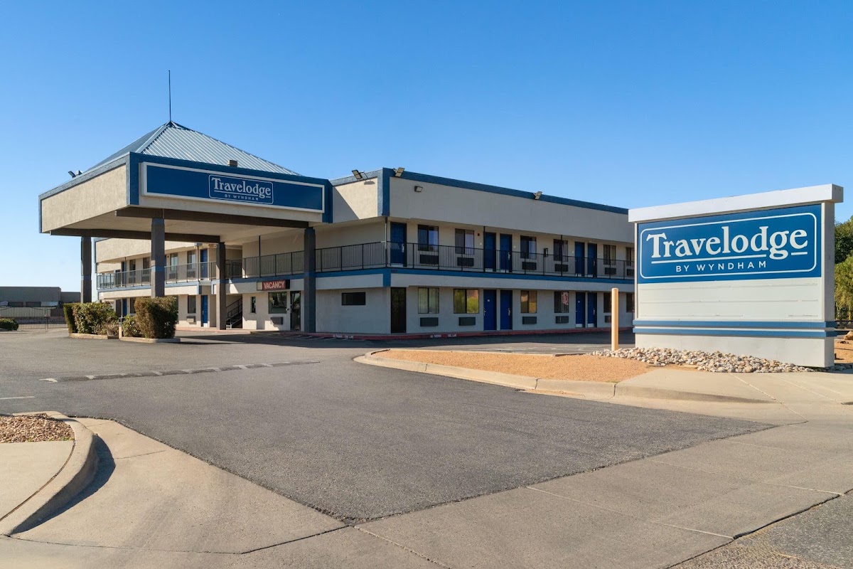 Travelodge by Wyndham Albuquerque West